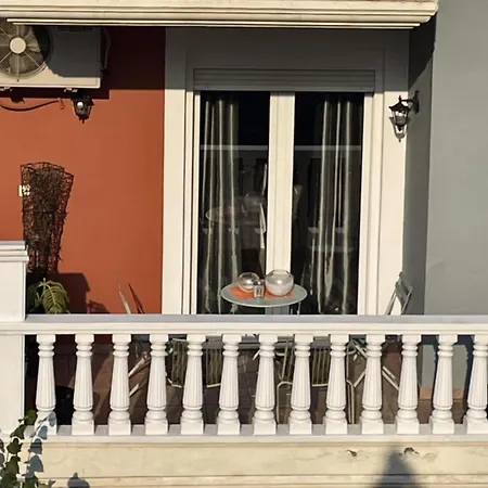 George's Family House Larissa