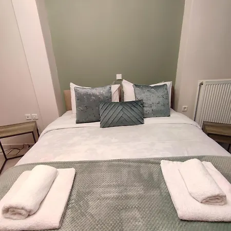 Lejlighed George's Family House Larissa