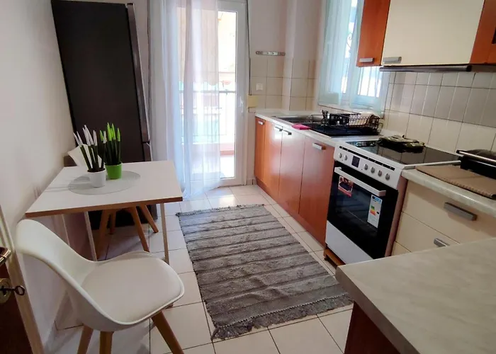 George's Family House Larissa